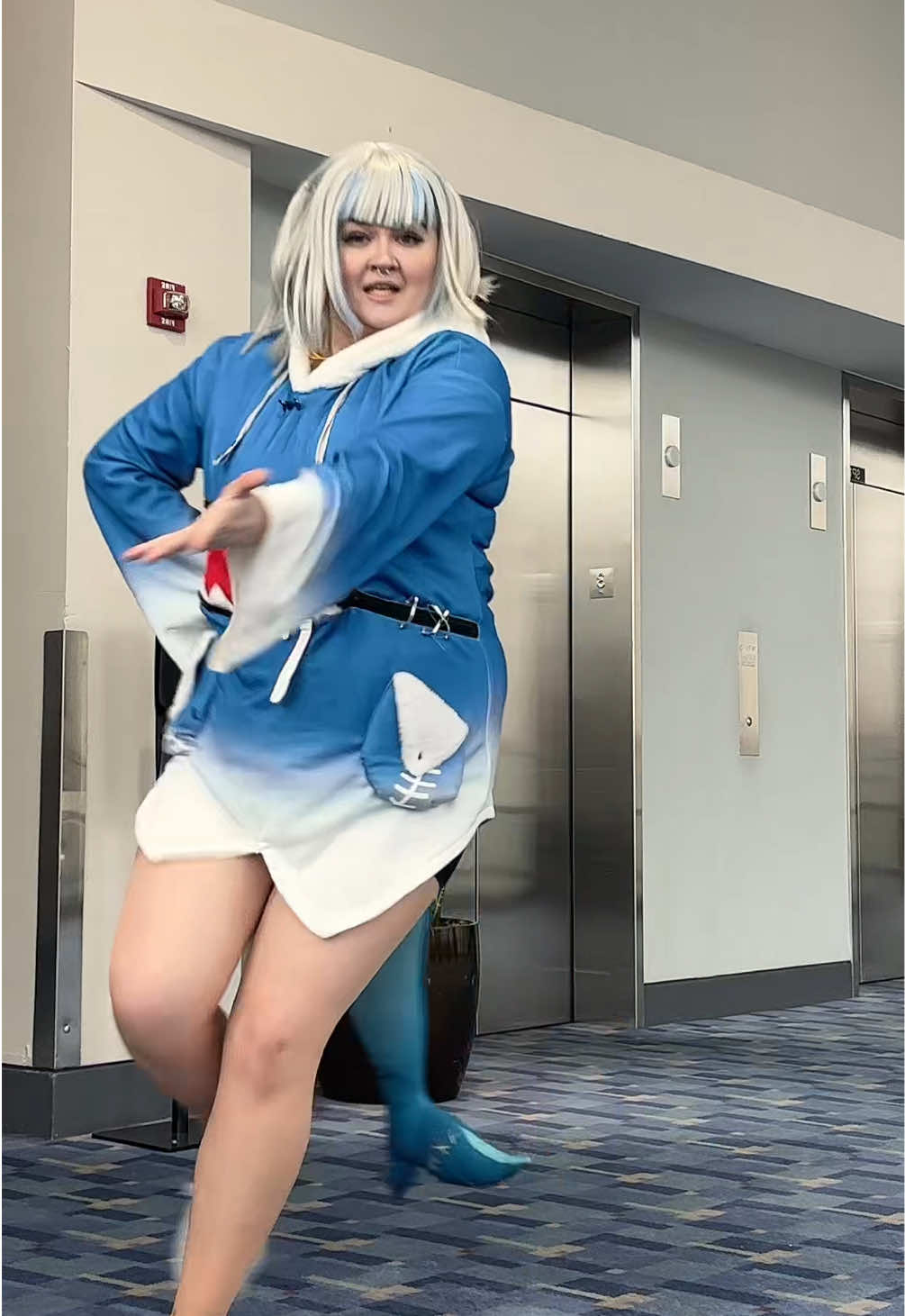 DO U GUYS LIKE GURA WAAA this is the last video of her i have sniffle… #awesomecon #awesomecon2025 #hololive #hololiveen #holymyth #holymyth #gawrgura #gawrguracosplay #fyp 