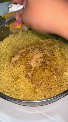 MIDNIGHT NA! MAGPANCIT CANTON KA NA! #titopaycooks #pancitcanton 