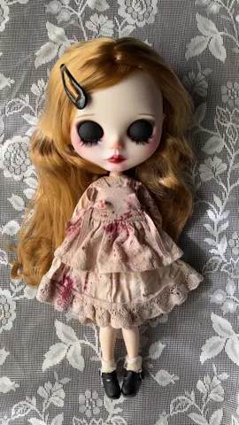 🩸Mary🩸 She’s available! Link in bio 🖤 #blythe #blythedoll #blythecustom #artdoll #dollmaker #creepy 