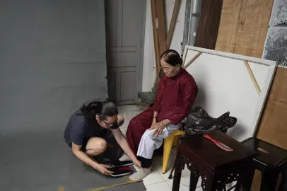Dạ, với Minh, tận tuỵ cuộc làm đẹp lòng hết thẩy bậc trưởng thượng trong nhà là một pháp tu tập trên con đường tu thân. Ngày mà Minh không còn gì ở lợi với mình sẽ là ngày Minh được về chầu Tiên tổ thiêng liêng được đường hoàng. #đammêmỹnghệ #minhphannguyen6 #mỹthuật #mỹnghệ #cẩnốcxàcừ #ốcxàcừ #khảmtraiViệtNam #cẩnốcxàcừ #ốcxàcừ #khảmtraiViệtNam #Thankyou #Love #videoviral #videotrending 