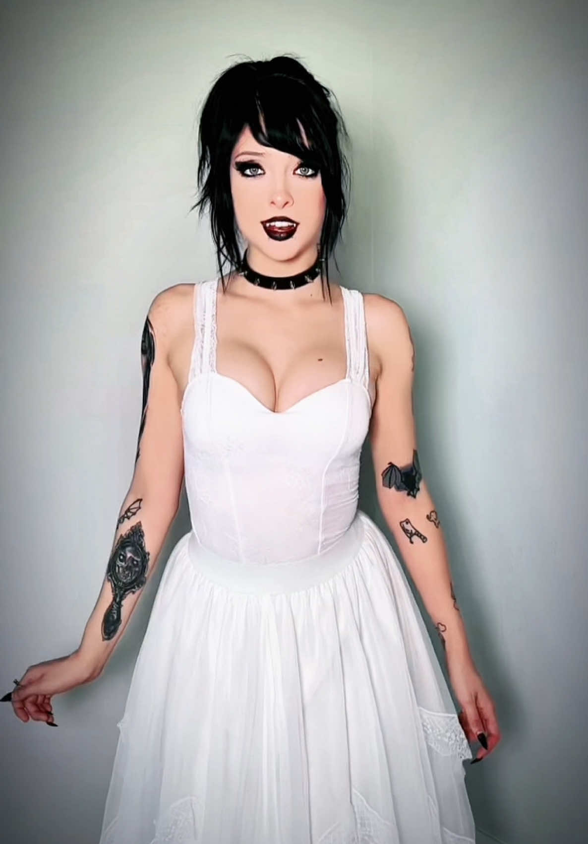 Luke skywalk in on my haterssss 🙏 splishhh #gothgirl #goth #whitedress 