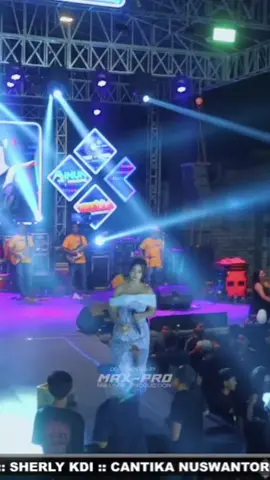 Keranda Cinta - Sherly KDI Adella #omadella #adella #kerandacinta #sherlykdi  #hennyadella #omadellaofficial_ #adellamusiccommunity #adellatherealdangdutkoplo #adellamusic #ccproduction #amcindonesia #dangdut #therealdangdutkoplo #dangdutkoplo #cumicumiaudio 