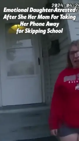 Daughter Arrested After She Attacks Her Mom For Taking Her Phone part1 Full clip on:Crime On Bodycam