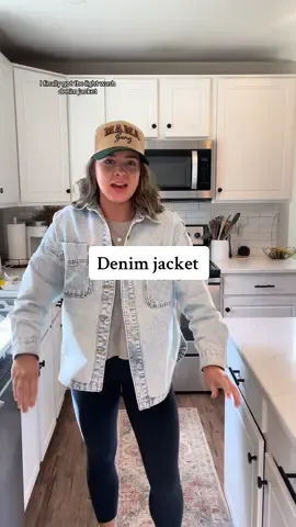 That light wash though 😍🫣 #denimjacket #jeanjacket #viraljacket #lightwash #springfashion #womensfashion #OOTD #tiktokshop #ttshop #fyp #fypシ゚viral 