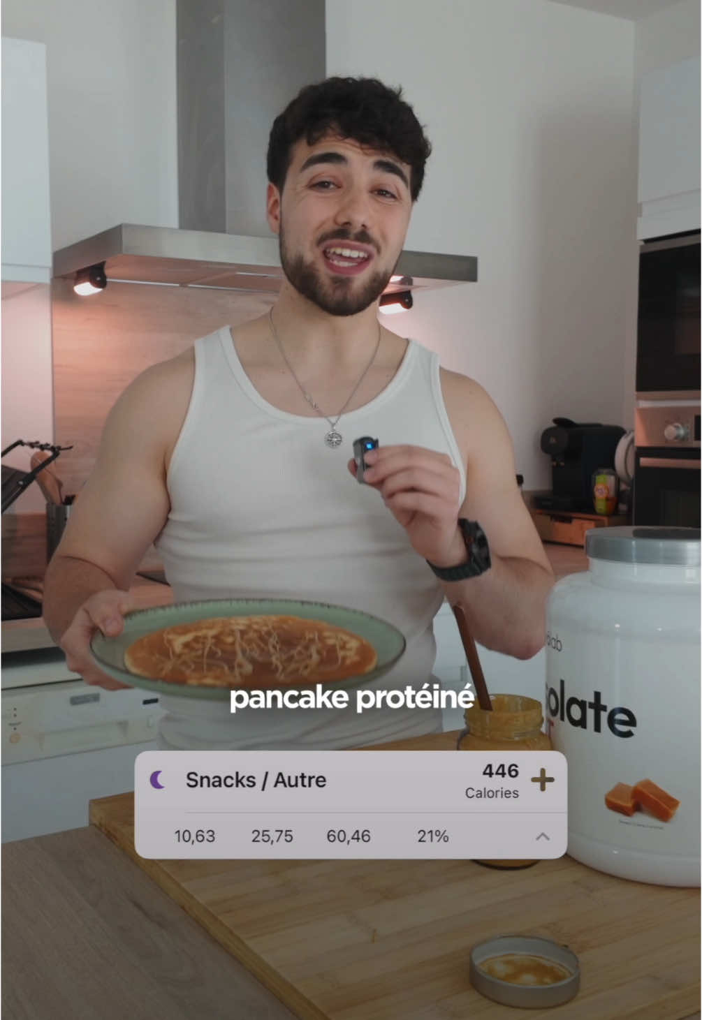 Ma recette de pancake à 60g de protéines à manger après l’entraînement 💪🏼🥞 Liste d’ingrédients : • 1 oeuf • 70g de fromage blanc 0% • 20g de farine • 50ml de lait d’avoine • levure chimique  • 50g de whey saveur caramel Calories (sans topping) : 386 kcal 24,5g de glucides  6g de lipides 57,5g de protéines  Je profite de ce post pour vous annoncer ma nouvelle collaboration commerciale avec @toutelanutrition ! 😍 Vous avez à présent -20% sur tout le site avec mon code PIERRELGD20 🙏🏼 ••• #recettefacilerapide #recetteprotéinée #recettehealthy #pancakes🥞 #nutritionsaine