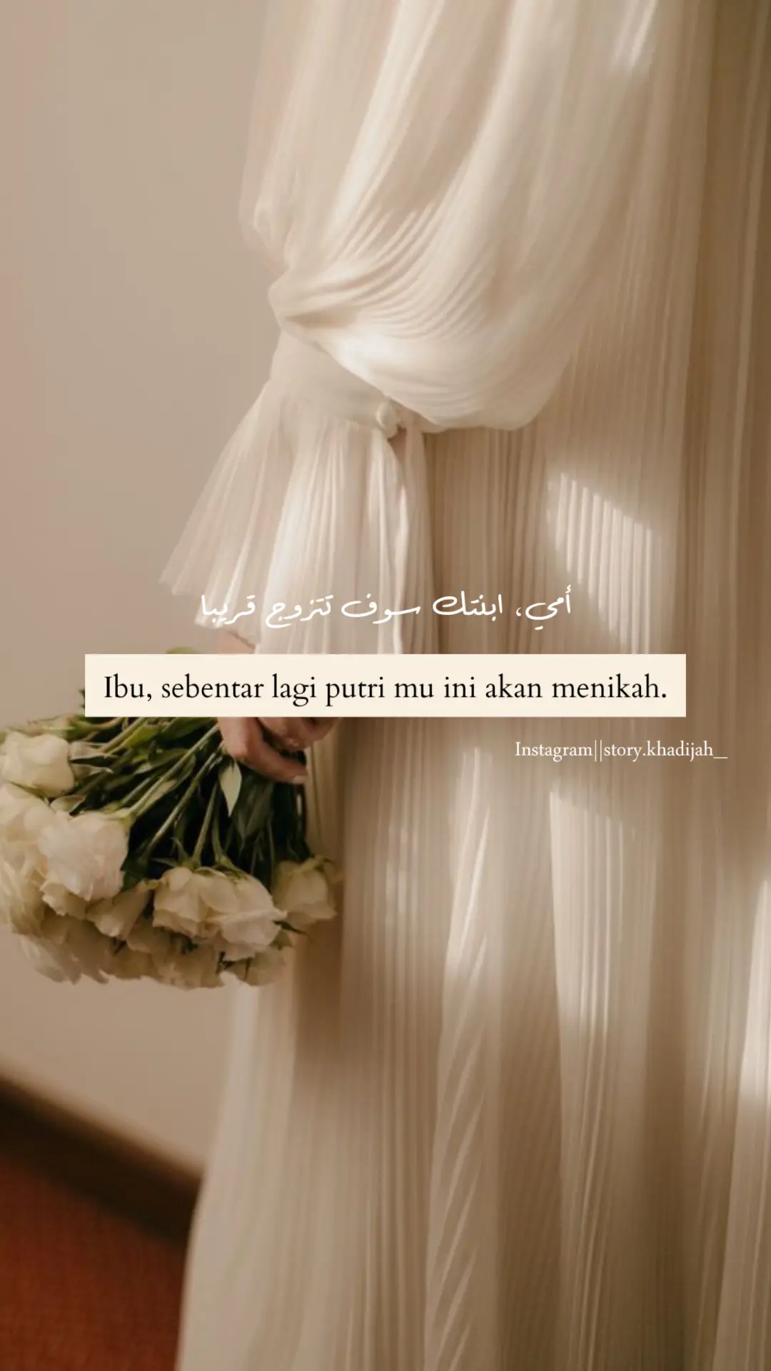 mah, kenapa di kehidupan yang hanya satu kali ini semesta terlalu cepat mengambil mama :) aku butuh mama, aku kangen mama dan aku mau ingin mama selalu ada untuk aku. #ibudananakperempuan #kematian #pernikahan 