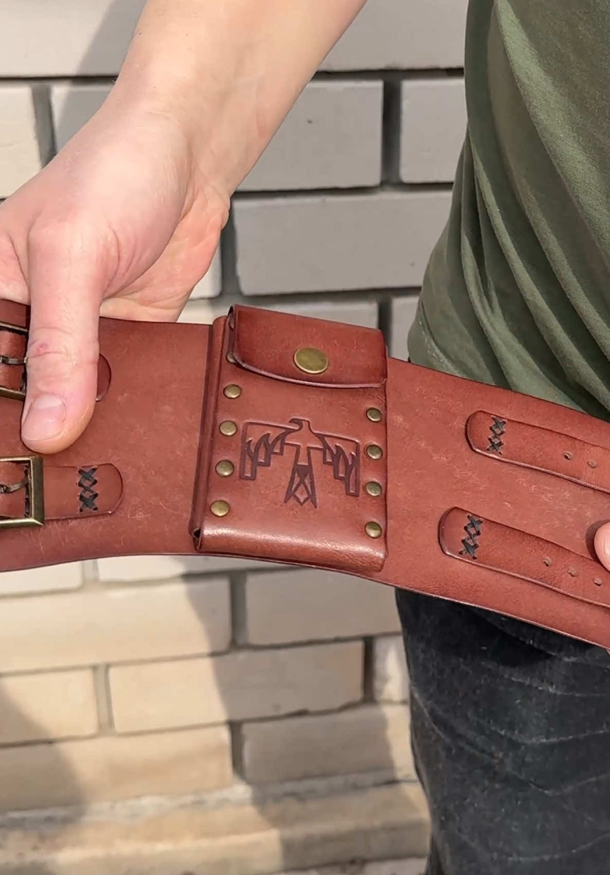 Wrist wallet 🦅 Link to Etsy shop in bio😉 #leathercraft #bracelet #wristwallet #wallet #Leatherwork 