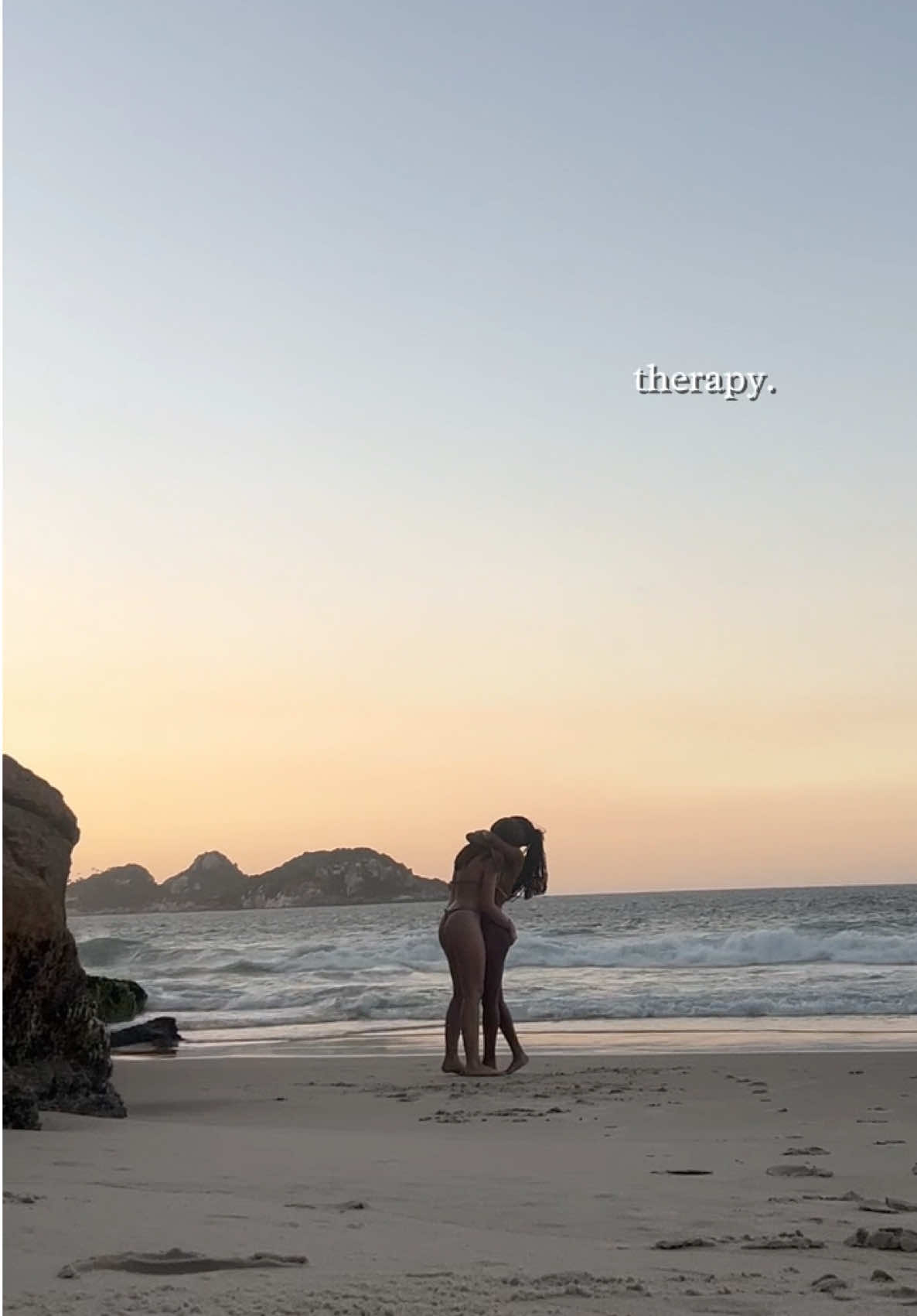 Dream life w/ my dream girl #wlw #wlwcouple #femmesoftiktok #brazil #CapCut 