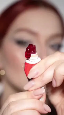 Does it work? #lips #foryou #hacks #LifeHack ##batom