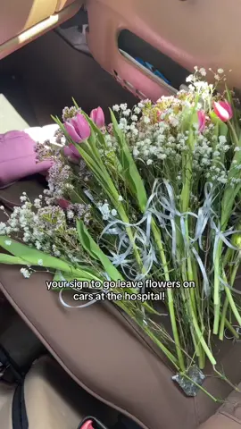 i might have to make this a weekly activity 💗 #flowers #hospital #thankyou #viral #fy #fyp 
