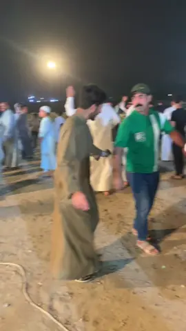 #سلام العيساوي مو جنت نص اليل تبجي علينه #حفلات عراقيه#معزوفه شبابيه #الحلابسه دليم😂