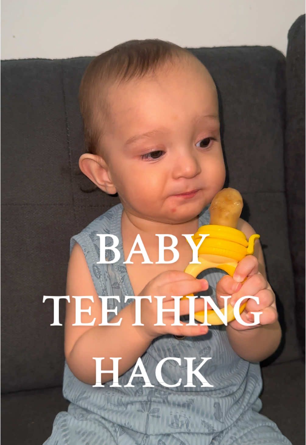 Baby teething hack for parents ✨🫶🏻  #MomLife #sahm #fyp #TeethingHacks #BabyTips #MomHack #NewMomLife #MomTok #TeethingBaby #MomAdvice #ParentingTips #BabyHacks #FirstTimeMom