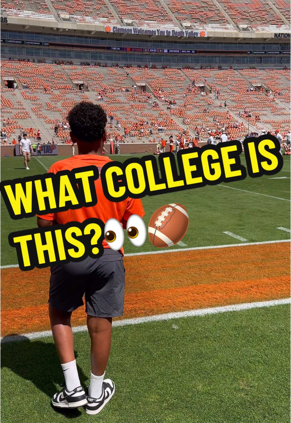 What college is this? 🏈 #college #CollegeFootball #clemson #football #footballtiktok #fyp #fypシ #fypシ゚viral #fypage #foryoupage #viral #viralvideo #viraltiktok #shorts #sports #trending #reels 
