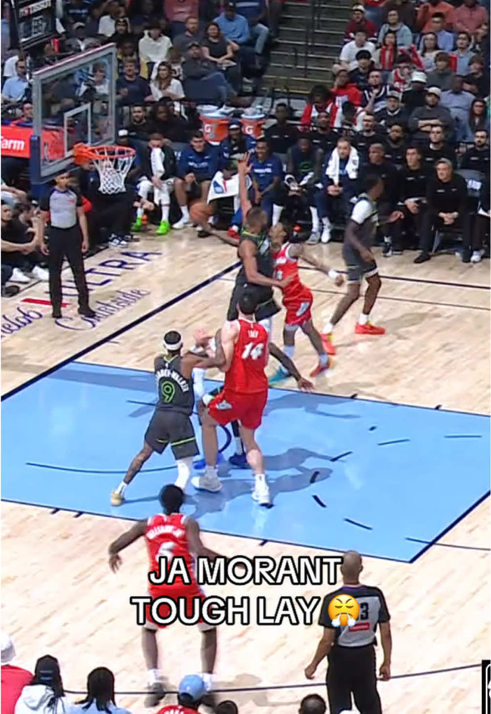 HOW DID JA MAKE THAT?! 🤯 #NBA #basketball #jamorant #morant #grizzlies #nbahighlights #fyp 