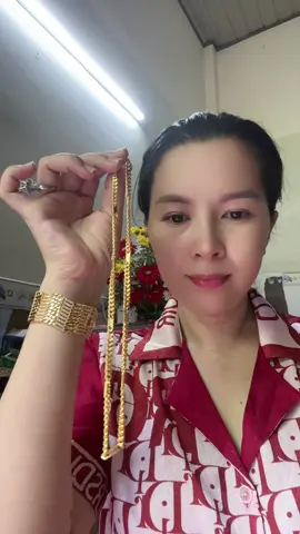 Dây chữ N nam nữ đeo được hết ạ 