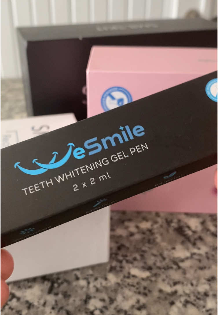 Bút gel  Tẩy trắng răng tại nhà Wesmile-Smilekit #butgel #trangrang #smile #trending 