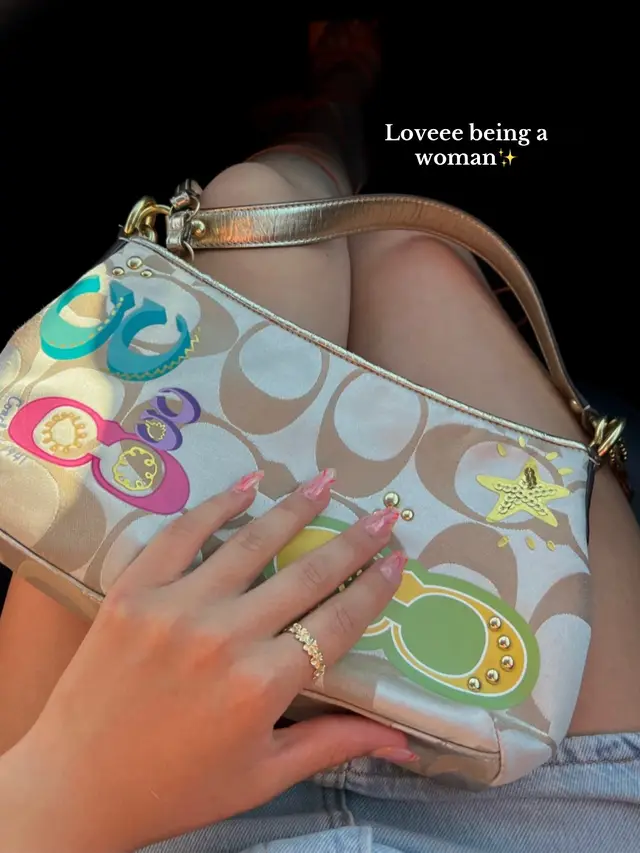 Loveeee🎀 #lovebeingawoman #girly #fyp #summerfridays #coach #girlhood #girlythings 
