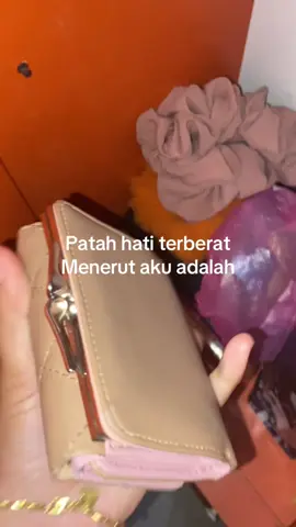 HidupSetengahMqtiDuitTinggal2Rb😌#sad #katakatasad #murahnikmatlezat #fyptiktok 