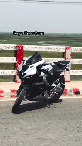#vairal #vairal_video_tiktok #yamaha #foryou 