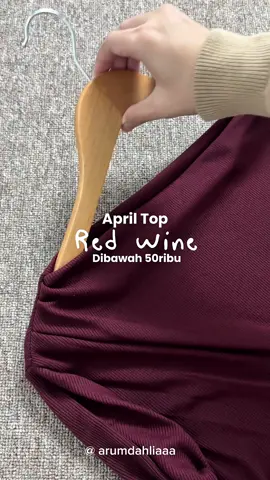 Outfit red wine kece badai, vibesnya mahal padahal under 50k?!   Disclaimer: Harga bisa berubah sewaktu-waktu ya, bestie! Gercep sebelum keabisan! #apriltop #knittop #redwine #atasanwanitamurah #ootdhijabstyle 