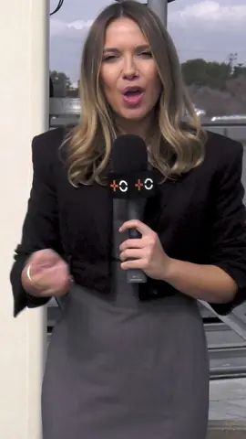 Te contamos cómo funcionan las antenas #5G y cómo hacen que cada mensaje llegue al instante. 📡💬 En @masorange_es conectamos con 5G al 90% de la población en España con una red más rápida, ligera y sostenible. ¡Somos el operador con más estaciones 5G en España! 🤙🏼#RedMasOrange