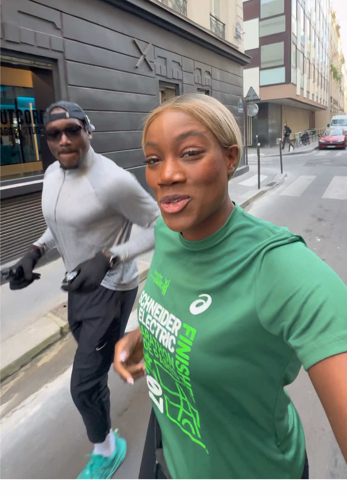 Effort et Réconfort avec @LAMSOO 👩🏽‍🤝‍👨🏾🏃🏽‍♀️🍵🧇 #run #Running #courseapied #courir #marathontraining 