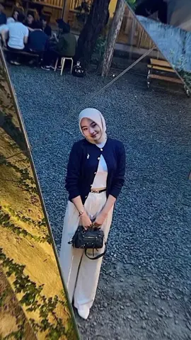 inspirasi outfit pakai cardigan cantik 🌊 #fyppppppppppppppppppppppp #ootdwanita #ootdkece #masukberanda #foryoupage #ootdhijabstyle #ootdhijab #ootdviral #cardigan #cardiganrajut 
