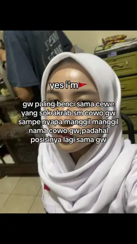 🤢