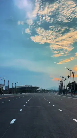Đà Nẵng Vươn Mình - Đẹp đến Lạ 🫶 Đông đúc nhưng Yên Bình 😉 Đại Lộ đón Hoàng Hôn  #hottrend #xuhuong #mcvietthang #đà_nẵng #Đailophandangluu #congvienasiapark #asiapark 