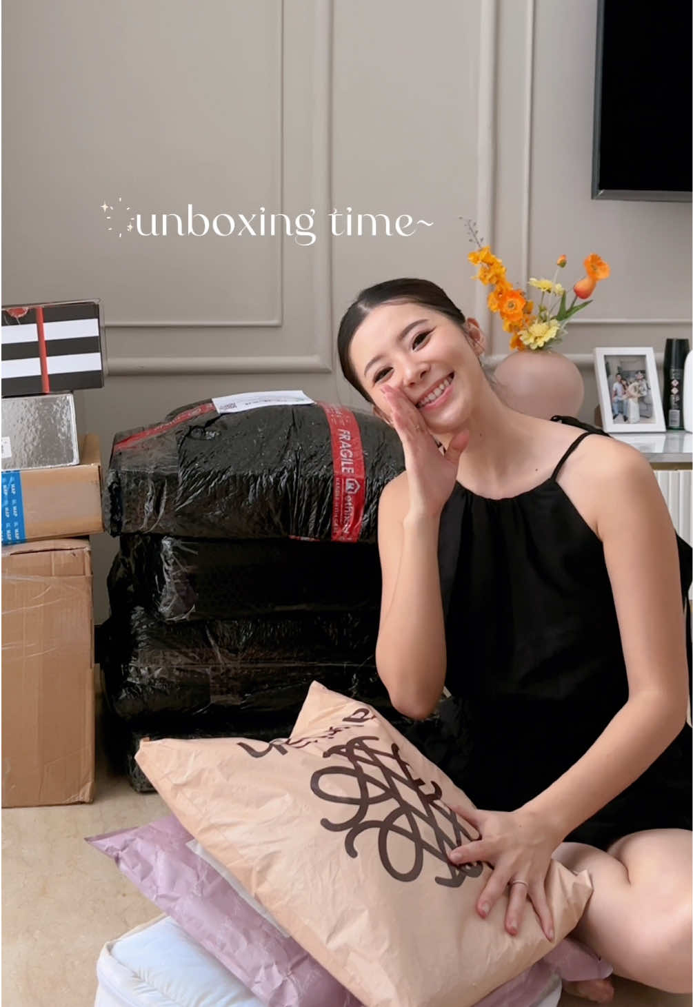 Unboxing with me in less that 1 mins!! Biar semangat unboxingnya skalian record deh 👀 #unboxingvideo 