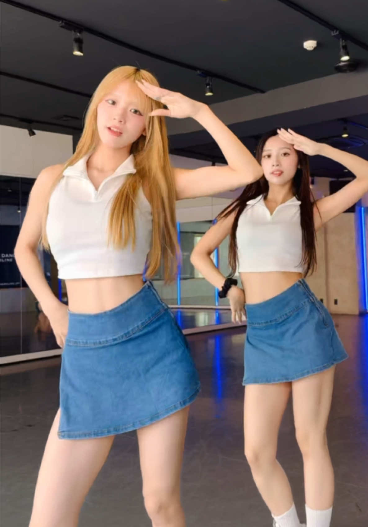 妹【Asuha】& 姉【@misei💞 】#kara #mister #PEG #kpop 