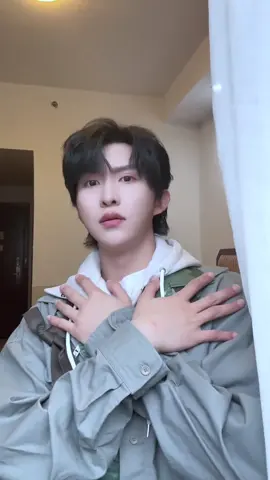 manis banget senyumnya 😍 #zhangjijun #fyp #aktorganteng #shortdramachines 