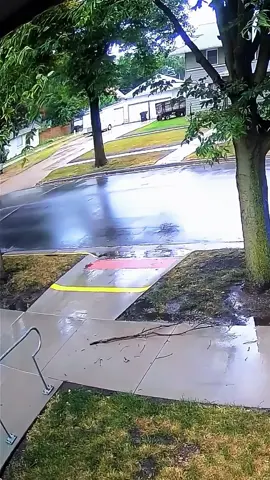 Terrifying lightning #lightning #terrifying #weather #floor #fpy #foryourpage 