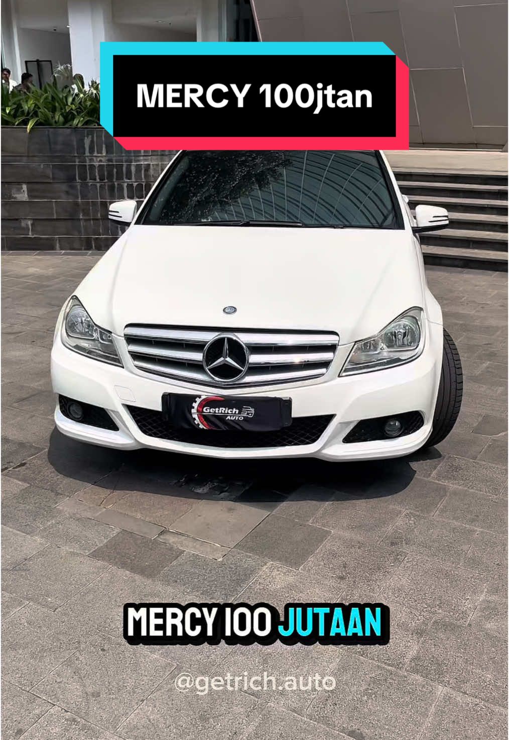 100 jutaan pengen punya sedan eropa ? Ambil ini aja , Mercedez benz C200 tahun 2012 😍😍 #mercedes #c200 #fyp #mercedesbenz #jualmobil 