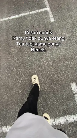 Anak laki laki yang di besar kan oleh nenek nya #tkimalaysia🇲🇾🇮🇩 