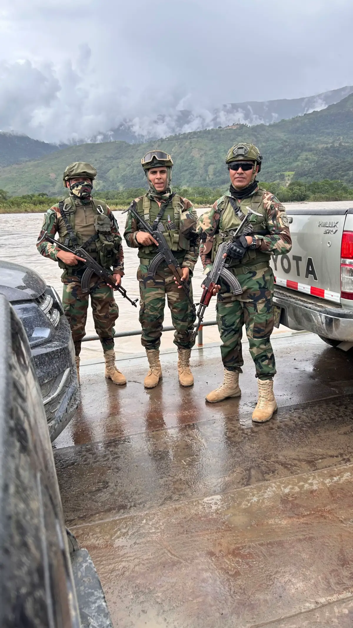 #vraem💓perú🇵🇪 #patrullando #camuflado #policia #police #pichari_vraem💚   #militarytiktok #infierno #Naturaleza #fuerzasespeciales #forces 