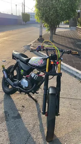 Ya va quedando coqueta 😏 la Ax 🫢… #ax100 #ax100suzuki🇪🇨🏁 #ax115🔥🇨🇴 #ax100suzuki🚫🔥 #2tiempos #ax100guatemala🇬🇹 