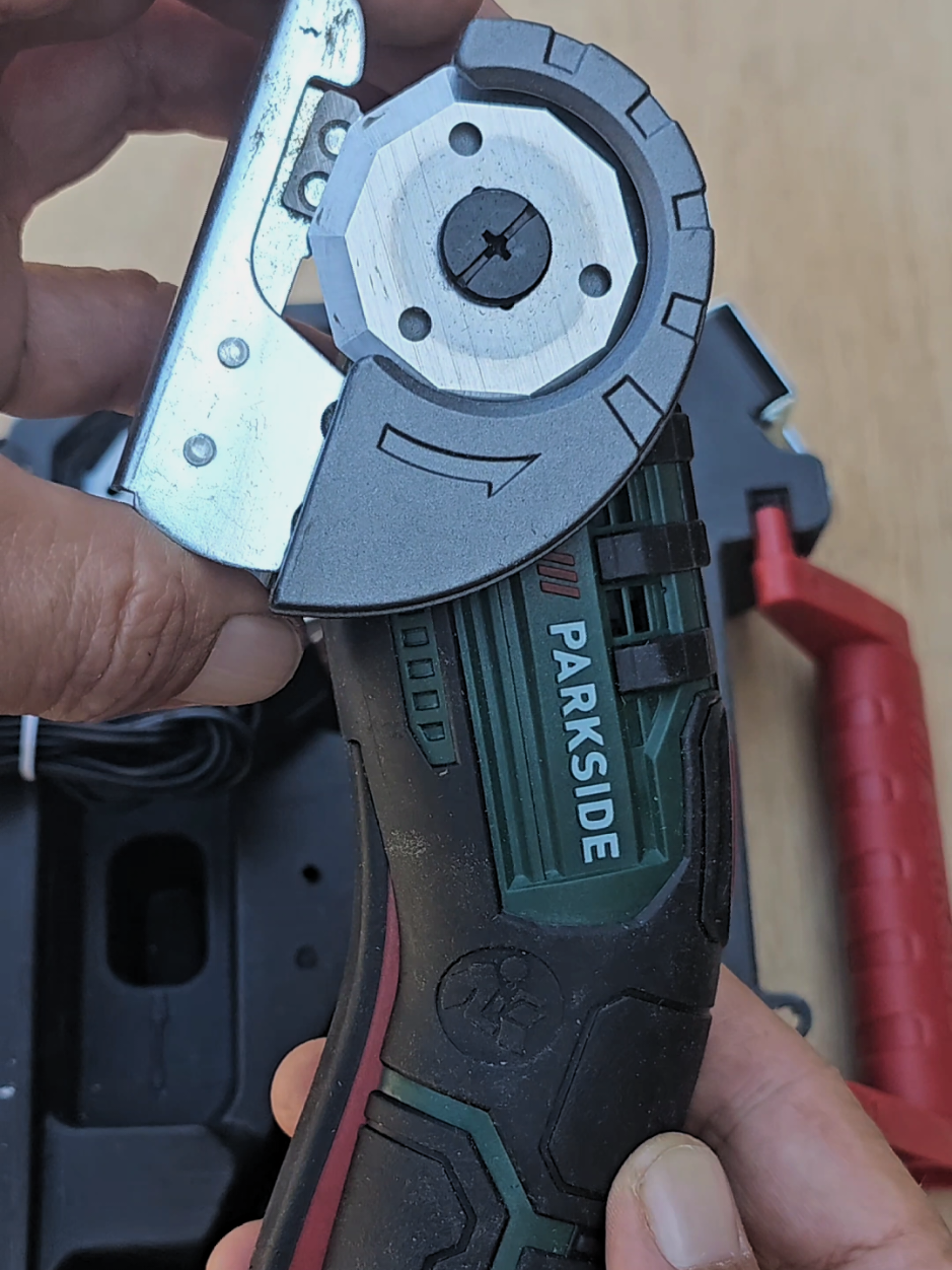 Parkside Electric Cutting tool 4volt cordless Multi-Cutter #parkside #lidlparkside #tools #unboxing #tooltest #lidl #dennisdiy #multicutter #cuttingtool #cutter @parkside_diy_nl 