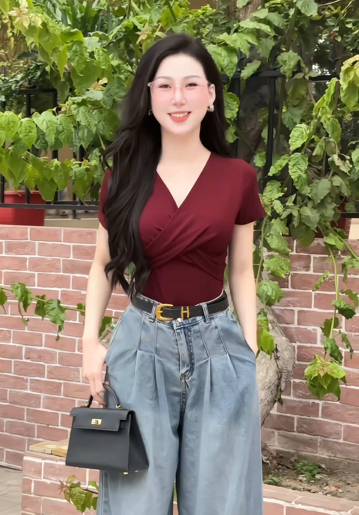 Áo xinh rẻ lắm 🥰  #viral #viralvideo #xuhuong #xuhuongtiktok #fyl #phoidoxinh #fyb #trending #chamanhnguyenshop @Nguyễn Châm Anh #aothun 