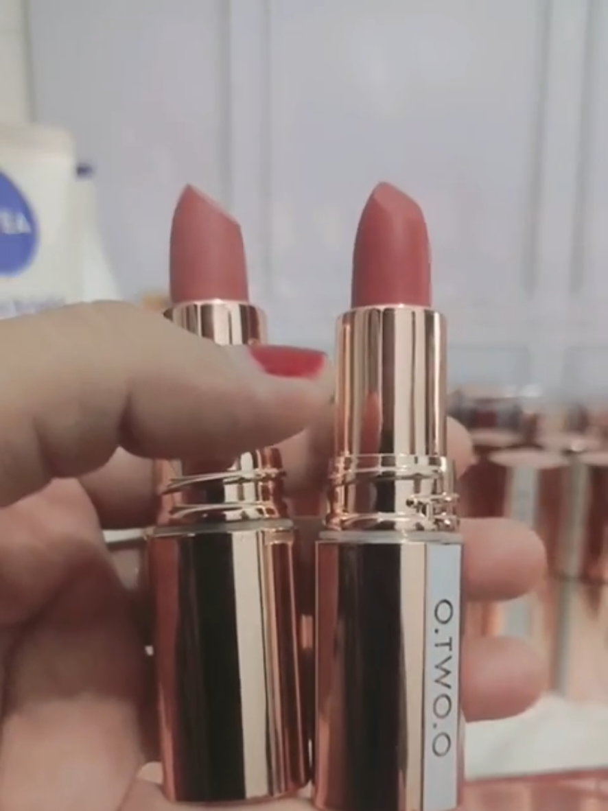 lipstick matte waterproof tahan lama#tiktoklive #livehighlights #ConSantanderConecto #matte #beliditiktok #makeup #routine #keranjangkuning 