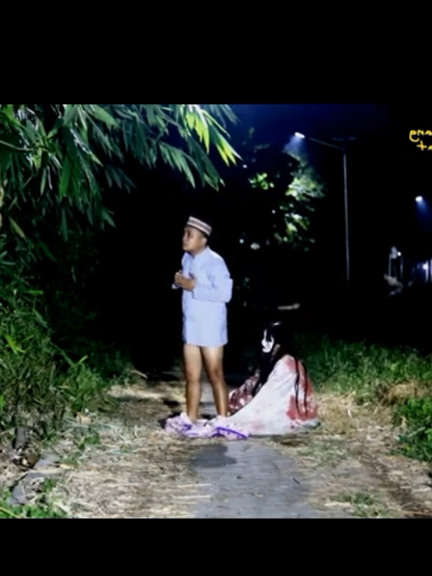 Wait for End😂😂😂 prank video funny prank video funny clips ghost face horror movie horror clips movie clips horror movie kasa laga Mera majak #fyp #foryou #for #viral_video #funnyvide #ghostface #prank #prankvideo #prankwars #horror #viral #trending #tiktoktrending #trendingvideo #prankvid 