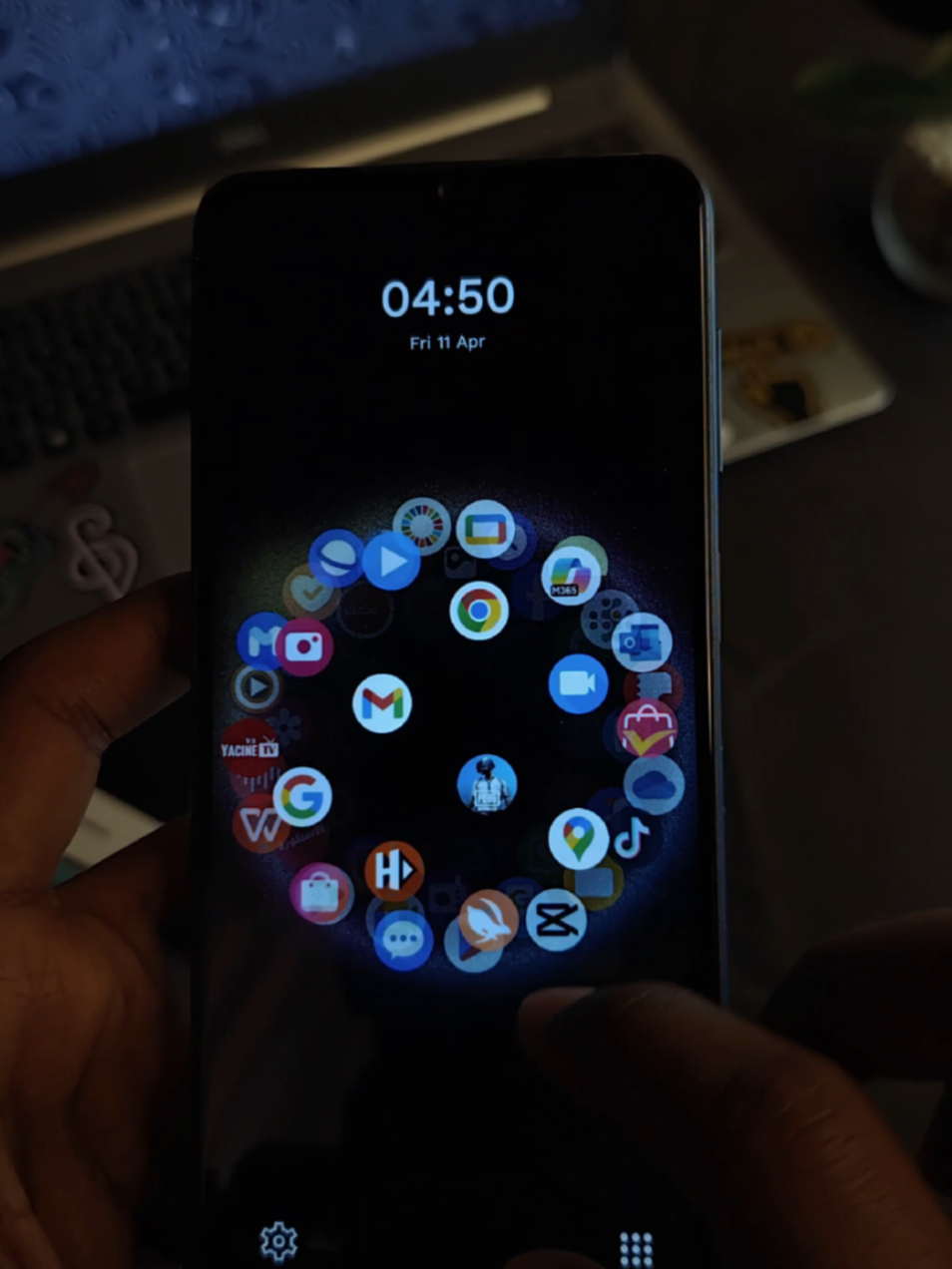 change ur theme : DNA launcher 😉. #creatorsearchinsights #theme #phone #android #launcher 