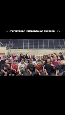 Pada 10 April 2025, Kelab Ekonomi telah mengadakan satu perjumpaan bulanan secara fizikal yang bertempat di Atrium, Fakulti Ekonomi & Pengurusan.  #KelabEkonomi #PenggerakEkonomiKritis #FEPTerkedepan #fyp #Vlog #ukm #CapCut 