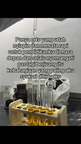 Punya ortu yang udah nyiapin dan menata rapi untuk pendidikanku di masa depan dan selalu nyemangati pas lagi berjuang itu kebahagiaan yang paling aku syukuri dihidupku #orangtua #masadepan #pendidikan #kuliah #fyp 