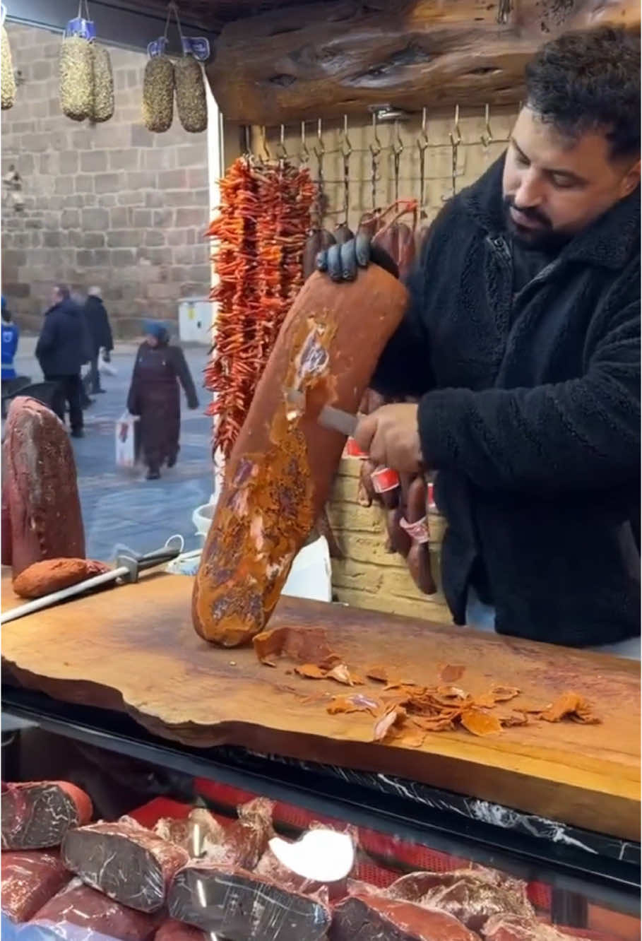 WHAT IS THIS..??? #foodreview #Foodie #foodblog #foodporn #foodmarket #FoodTok #bestfood #foodspots #newyorkfood #lafoodie #americanfood #foodpage 