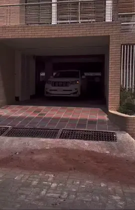 Land cruiser Prado 🤍 #toyota #landcruiser #foryoupage #viralvideo #viral_video #carlover #bangladeash🇧🇩 #banani #prado 