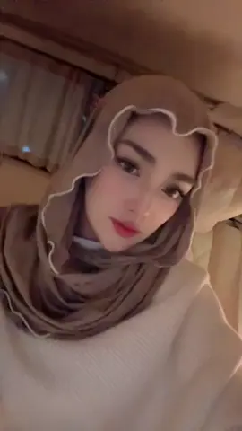 You always shine the most beautiful and bright @Celine Evangelista_official ✨😍🤍 #celine #celineevangelista #artist #selebritis #beautiful #masyaallahtabarakkallah 