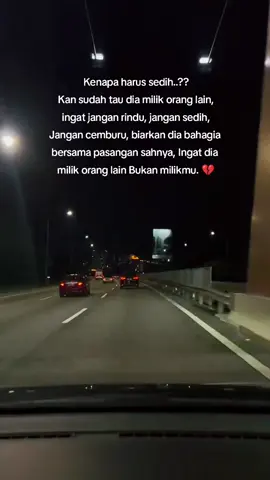 Sakitnya bila saya terpaksa mengikhlaskan sesuatu yang sebenarnya saya tak mampu untuk lakukannya, #sadstory #sadvibes #hurtmyfeelings #sakit 