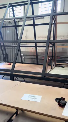 Mais um saindo do forno 🙏🏻❤️ #chale #showroom #vendas #chaléinsdustrial #designmoderno #aconchego 