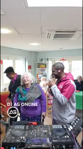 Elizabeth ❤️#djagonline #teamag #ukdj #london #djlife #deejay #tiktokdj #popular #carehome